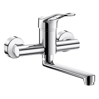 Ścienna bateria z regulatorem ciśnienia do umywalki Bateria ścienna z ruchomą wylewką L.200 uchwyt ażurowy Delabie 2445EPS