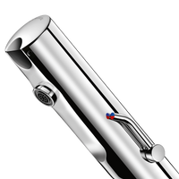 Bateria elektroniczna TEMPOMATIC MIX 4 Zintegrowane baterie - Zawory odcinające Delabie 490006LH